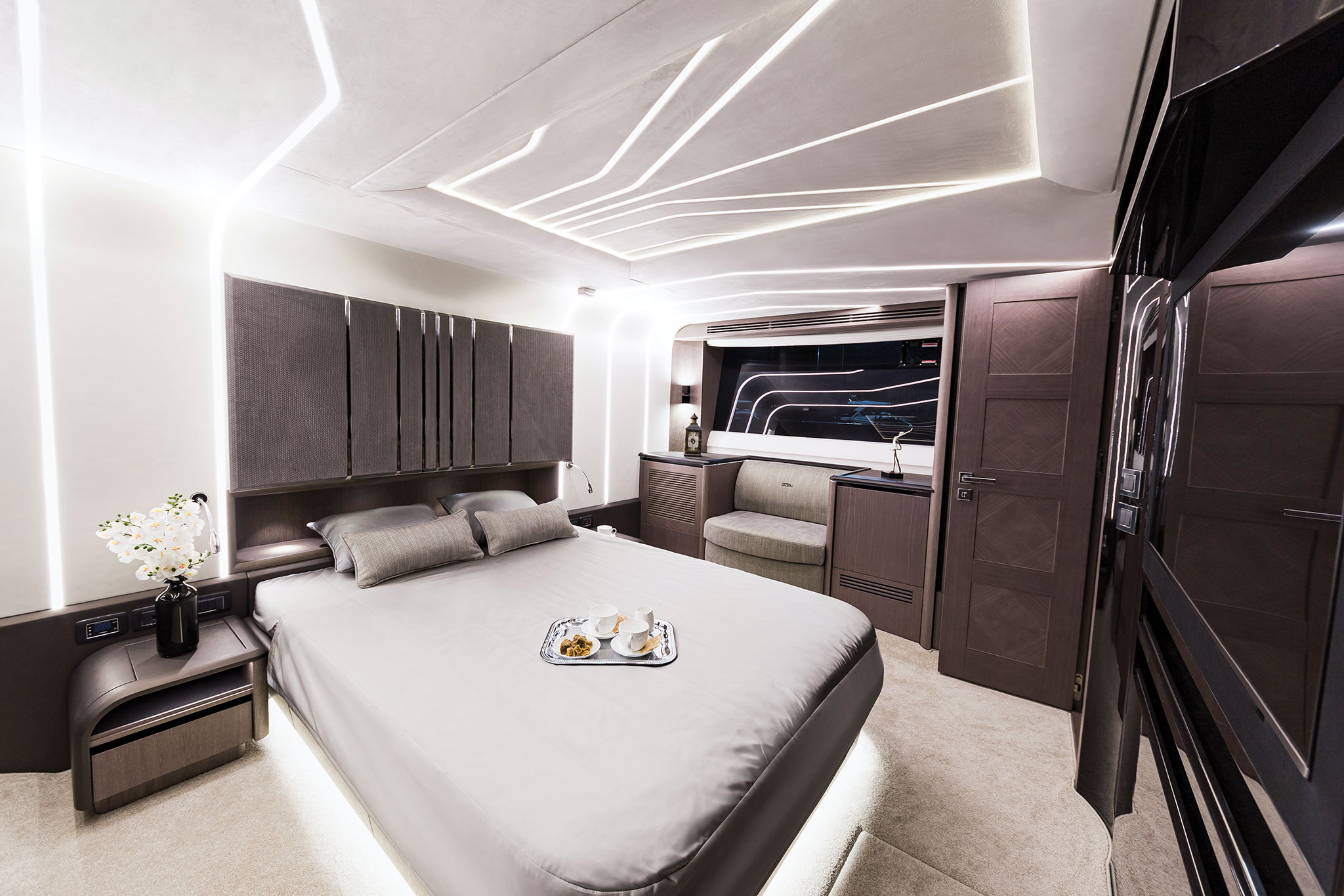 Galeon-680-Fly-MG-1484-yachts-france-174
